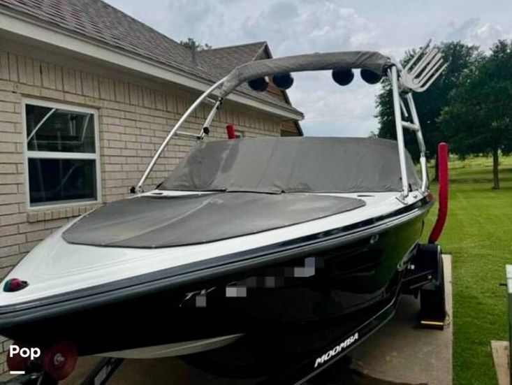 2004 Moomba mobius lsv