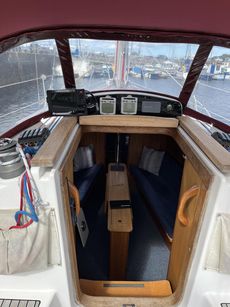 Delphia 29 swing keel yacht