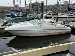 2002 Maxum 2100SC