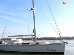 2010 Moody 41 Classic