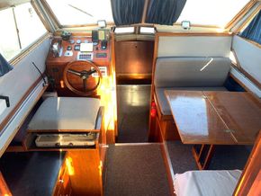 Coronet 24 Family cruiser - Interior