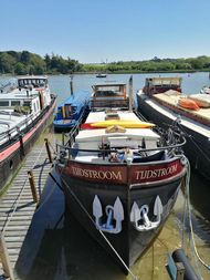 23m Dutch Barge with residential mooring