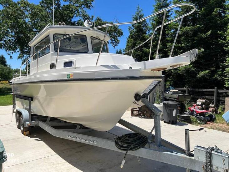 1991 Custom 2400 helmsman