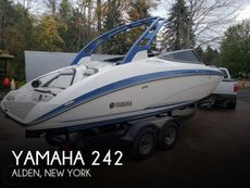2018 Yamaha 242 Limited S