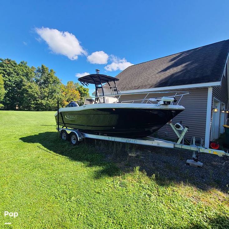 2019 Robalo 202 explorer