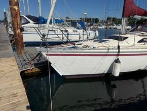 Jeanneau Attalia 32  - Bow