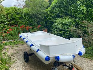 Seaspray Microboat and trailer