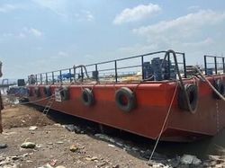 55m Flat Top Pontoon for Sale or Charter