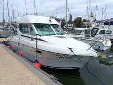 Jeanneau Merry Fisher 805 in outstanding condition