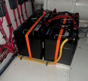 Lazerette - Lithium battery stortage