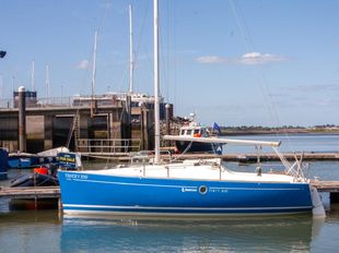 2002 Beneteau First 210