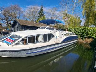 Broads Rivercruiser 42" on Great Ouse