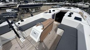  Bavaria C42 8