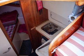 2001 Rodman 800 Flybridge 14