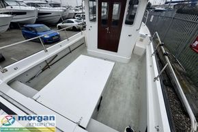 Hardy-Fishing-24-deck