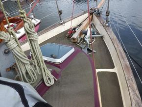 Oysterman 22ft Sailing Yacht - Foredeck
