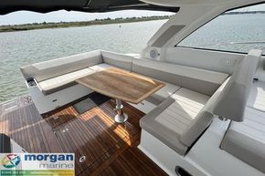 Jeanneau Leader 40 - cockpit table
