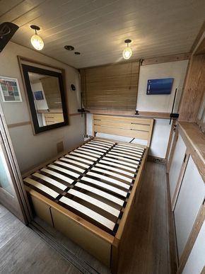 Main Cabin 1 (Aft)