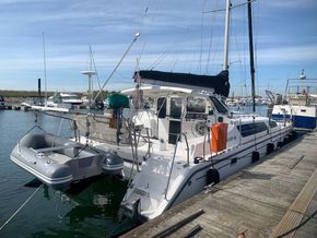 Gemini 105 MC Catamaran  - Exterior