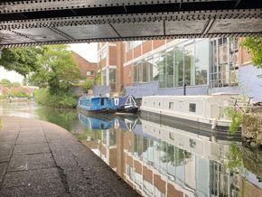 Viking Wide Beam 60 x 10 Highly desirable mooring - Main Photo