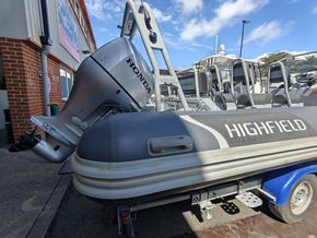 Highfield 640 DL  - Stern