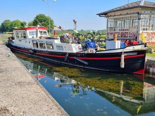 18,50m Charming Luxe Motor, great condtion, fully equipped.