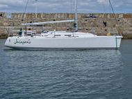 2002 J Boats 109