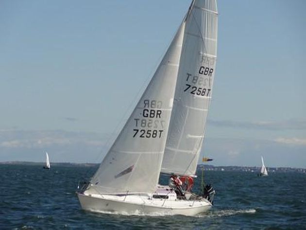 BOLERO 25' CRUISER/RACER successful, £6000