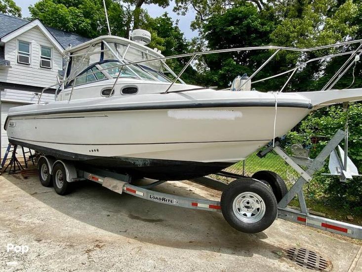 2001 Boston Whaler 28 conquest