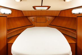 Forward Double Cabin