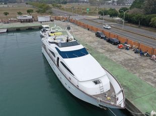 1996 Azimut 100 Jumbo | 93ft