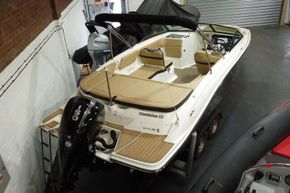 SeaRay-SPX-210--back-overview