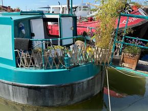 Crafted Boats 45 wide beam  - Stern