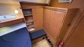 2011 Bavaria 36 Cruiser  16