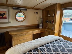 Bedroom Dressing Table