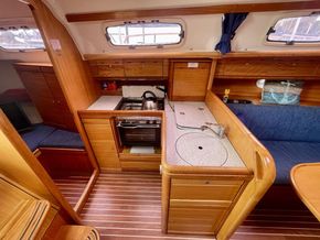 2006 Bavaria 33 Cruiser 13