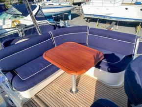 Storebro 410 Commander Launched in 2011 - Flybridge Seating
