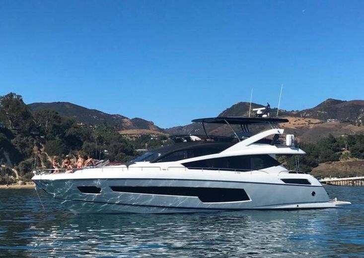 2017 Sunseeker 75 yacht