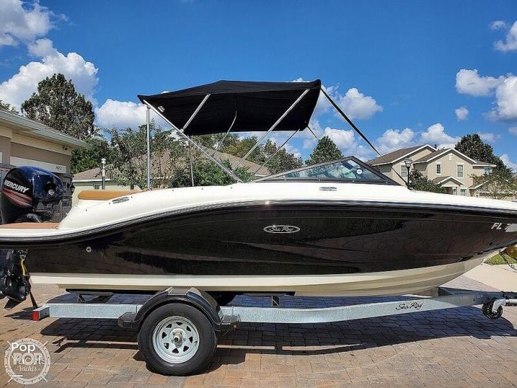 2018 Sea Ray 19 spx