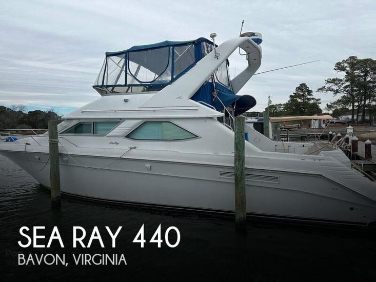 1995 Sea Ray 440 express bridge