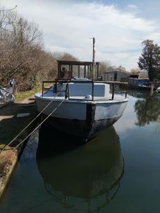 Wide beam Barge 55k to rent considered