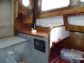 Trident 24 Lifting Keel - Galley