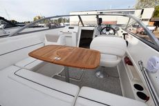 2015 Bayliner 642