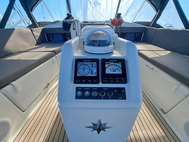 2022 Jeanneau Sun Odyssey 490