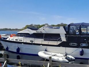Waverunner 38 &ndash; 3 cabin steel cruiser