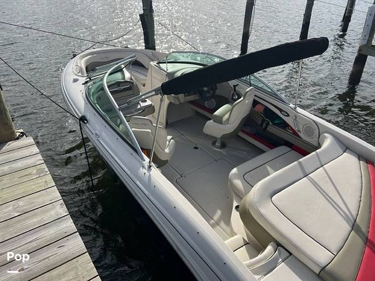 2007 Sea Ray 220 select