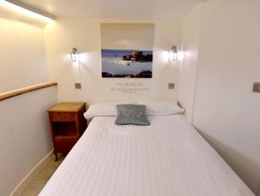 Barge Houseboat 62ft with permanent mooring Rental Investment - Forward Cabin