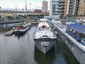 Dutch Barge 31m with London Mooring  - Exterior