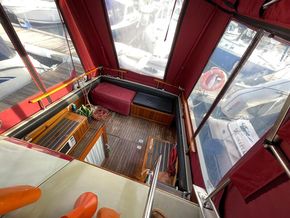 Cockpit 8 x 8'