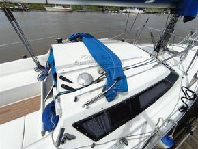 Jeanneau Tonic 23  - Coachroof/Wheelhouse